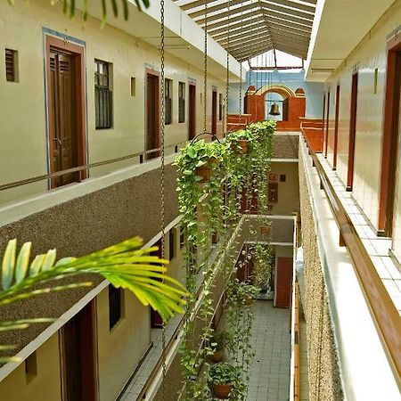 Hotel Janeiro Guadalajara Exterior foto