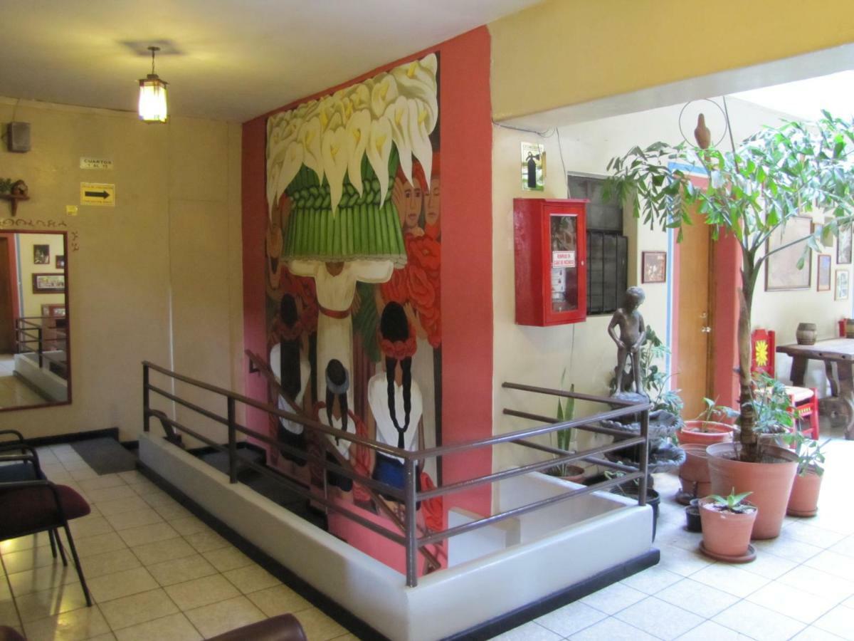 Hotel Janeiro Guadalajara Exterior foto