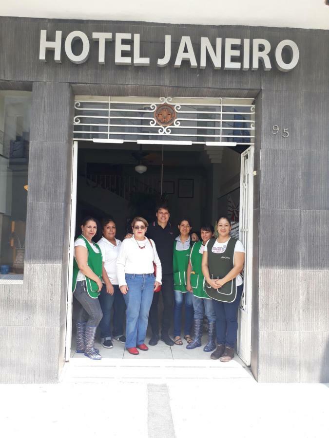 Hotel Janeiro Guadalajara Exterior foto